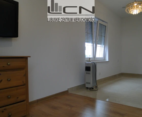 Ciecierzyce - 880000 zł (nr 240/710/ODS)