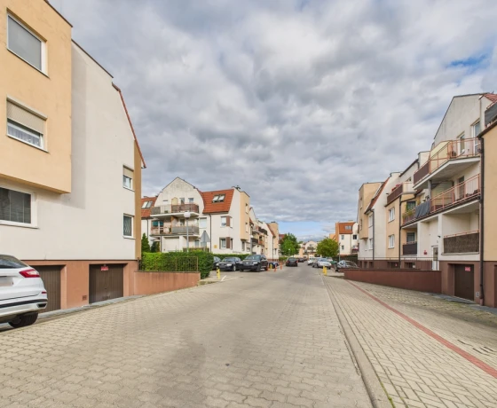 Gorzów Wielkopolski, Górczyn, Komisji Edukacji Narodowej - 449000 zł (nr 122/17696/OMS)